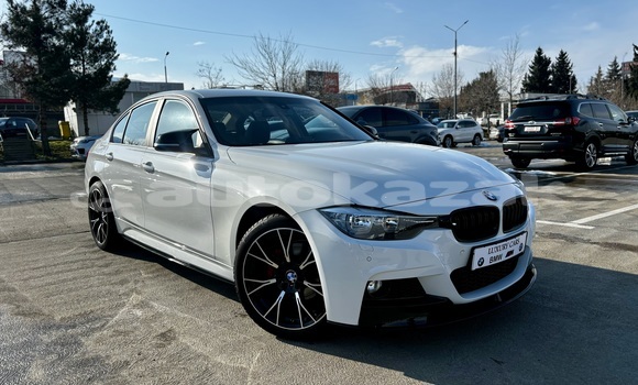 Buy Used BMW 3–Series White Car in Georgiyev in Taraz