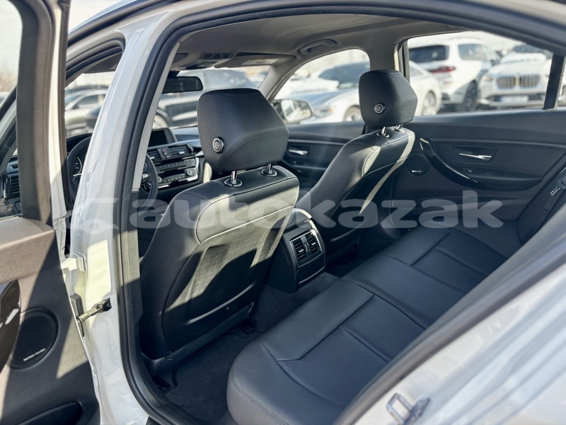 Big with watermark bmw 3 series taraz georgiyev 5697