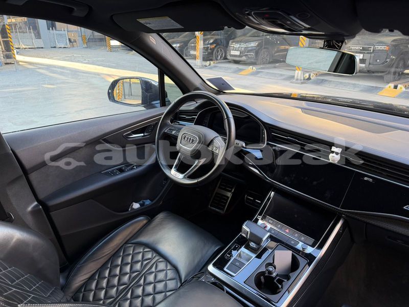 Big with watermark audi sq7 taraz georgiyev 5698