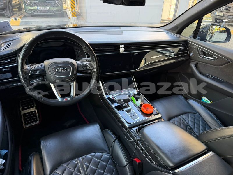 Big with watermark audi sq7 taraz georgiyev 5698