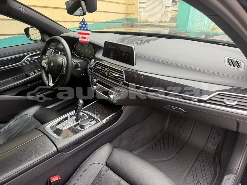 Big with watermark bmw 7 series taraz georgiyev 5706