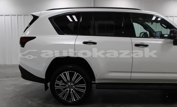Buy Used Lexus LX White Car in Batamsi in Aktobe Buy Used Lexus LX White Car in Batamsi in Aktobe