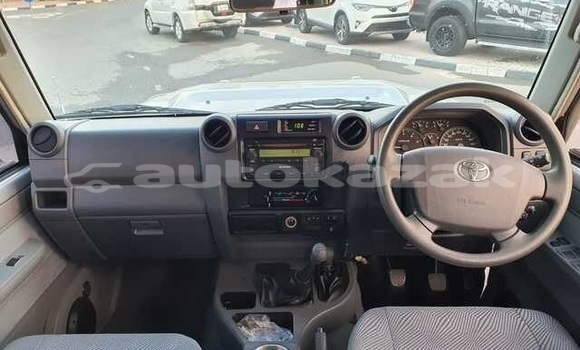 Buy Used Toyota Land Cruiser Silver Car in Fodorov in Kostanay Buy Used Toyota Land Cruiser Silver Car in Fodorov in Kostanay