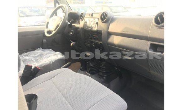 Buy Import Toyota Land Cruiser White Car in Import - Dubai in Akmecet Buy Import Toyota Land Cruiser White Car in Import - Dubai in Akmecet