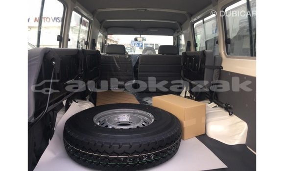 Buy Import Toyota Land Cruiser White Car in Import - Dubai in Akmecet Buy Import Toyota Land Cruiser White Car in Import - Dubai in Akmecet