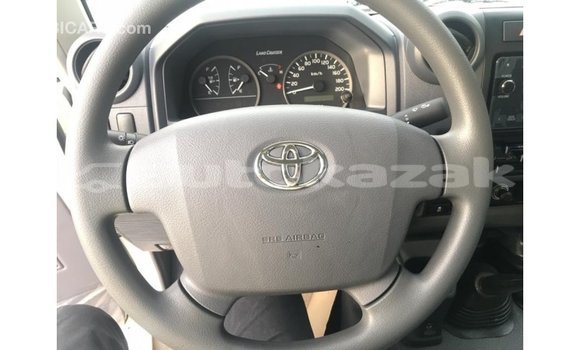Buy Import Toyota Land Cruiser White Car in Import - Dubai in Akmecet Buy Import Toyota Land Cruiser White Car in Import - Dubai in Akmecet