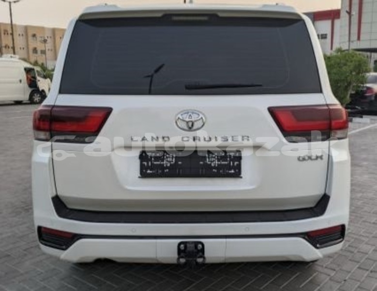 Big with watermark toyota land cruiser taraz georgiyev 5738