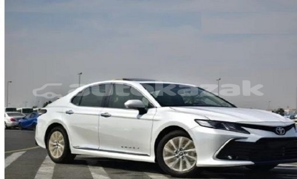 Buy Used Toyota Camry White Car in Aktau in Mankistau Buy Used Toyota Camry White Car in Aktau in Mankistau