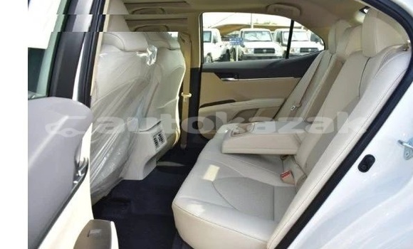 Buy Used Toyota Camry White Car in Aktau in Mankistau Buy Used Toyota Camry White Car in Aktau in Mankistau