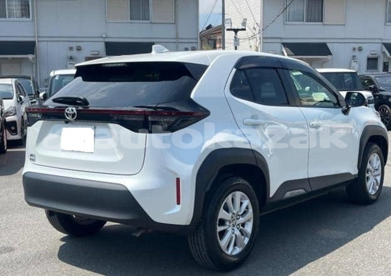 Big with watermark toyota yaris karagandi aktau 5769