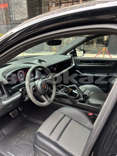 Big with watermark porsche cayenne taraz georgiyev 5773