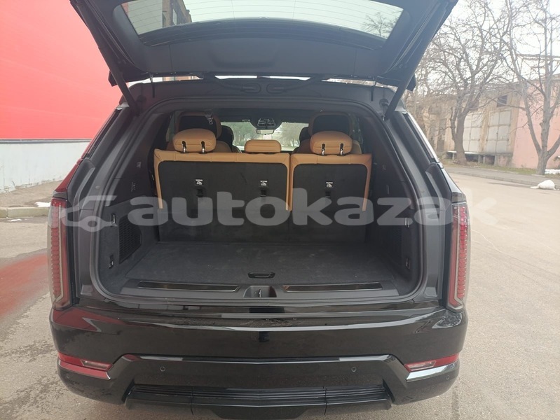 Big with watermark cadillac escalade taraz georgiyev 5782