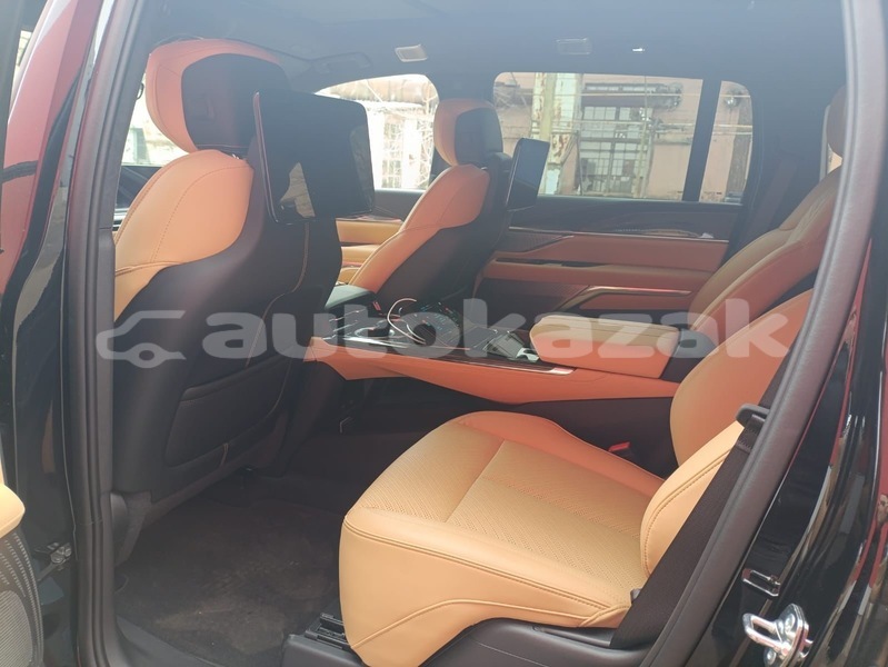 Big with watermark cadillac escalade taraz georgiyev 5782