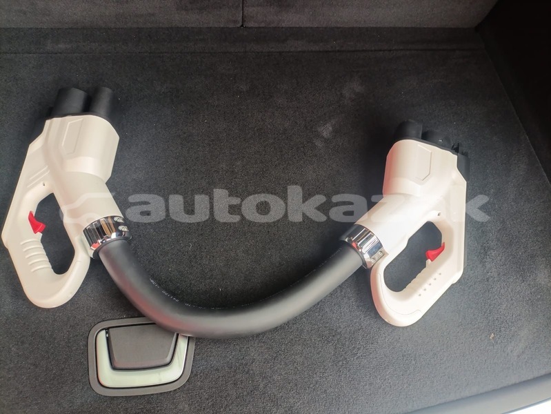 Big with watermark cadillac escalade taraz georgiyev 5782