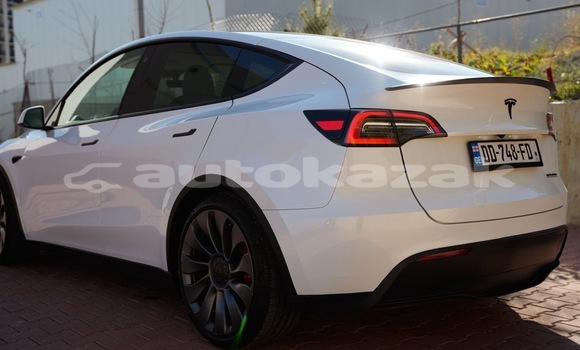 Buy Used Tesla Roadster White Car in Georgiyev in Taraz Buy Used Tesla Roadster White Car in Georgiyev in Taraz