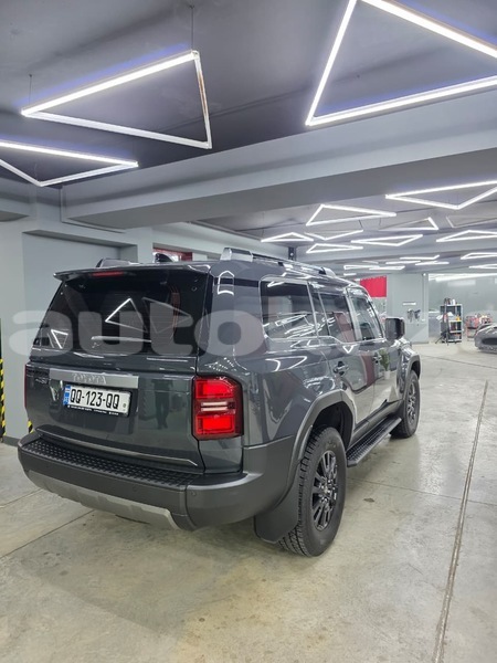 Big with watermark toyota land cruiser prado taraz georgiyev 5792