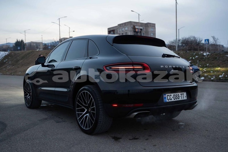 Big with watermark porsche macan taraz georgiyev 5793