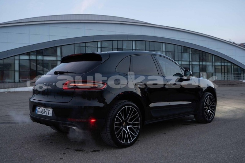 Big with watermark porsche macan taraz georgiyev 5793