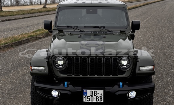 Buy Used Jeep Wrangler Green Car in Georgiyev in Taraz