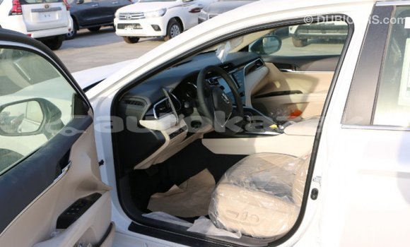 Buy Import Toyota Camry White Car in Import - Dubai in Akmecet Buy Import Toyota Camry White Car in Import - Dubai in Akmecet