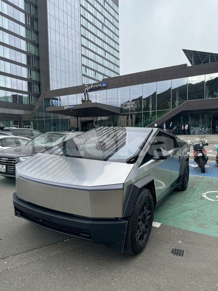 Big with watermark tesla roadster taraz georgiyev 5799