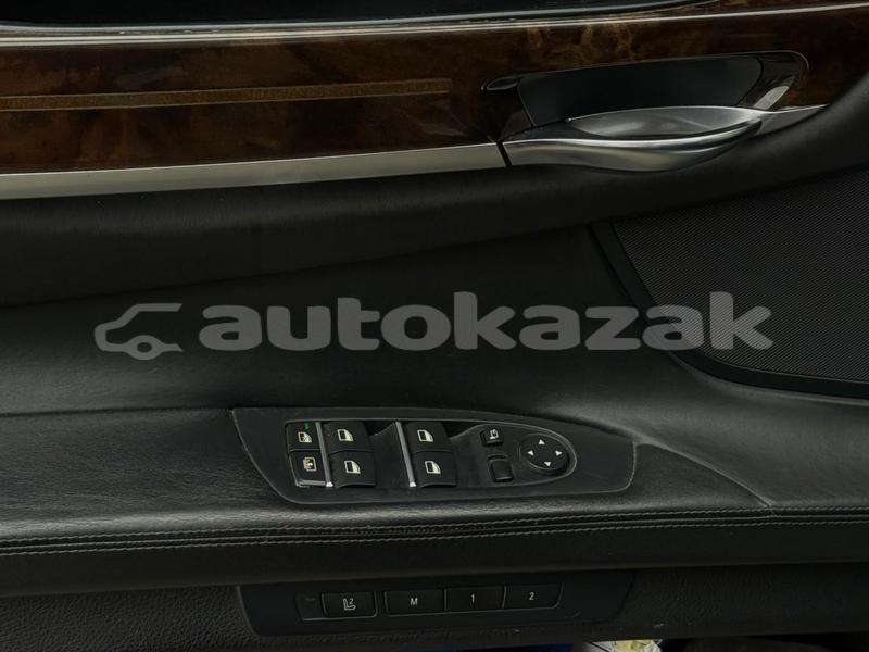 Big with watermark bmw 7 series taraz georgiyev 5801
