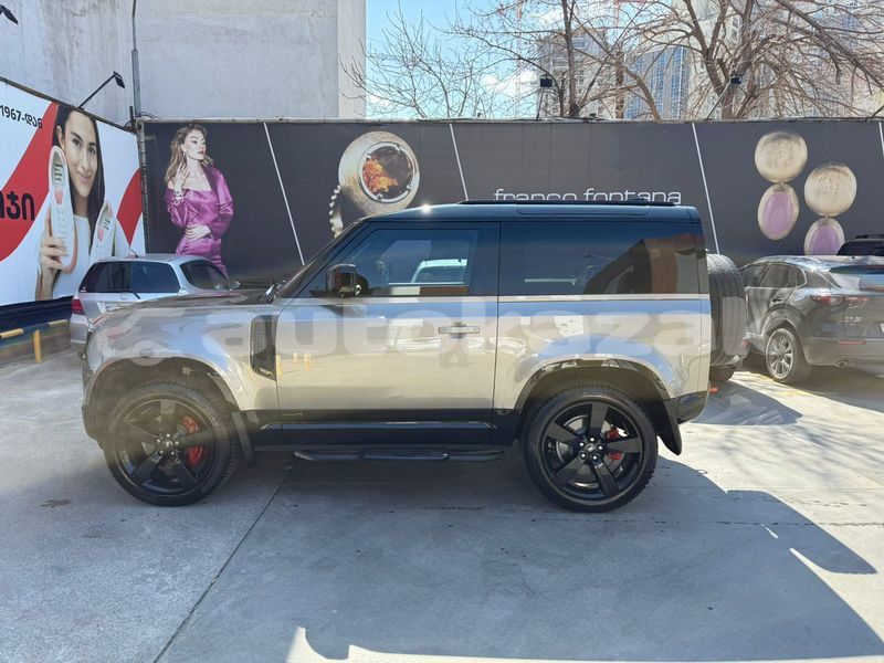 Big with watermark land rover defender taraz georgiyev 5805