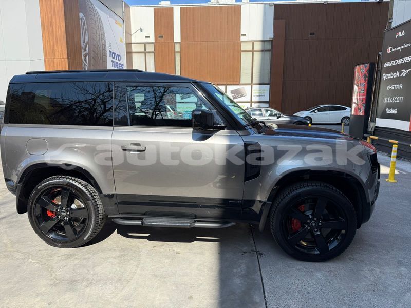 Big with watermark land rover defender taraz georgiyev 5805