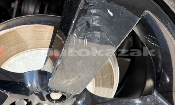 Buy New Land Rover Defender Silver Car in Georgiyev in Taraz Buy New Land Rover Defender Silver Car in Georgiyev in Taraz