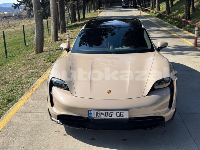 Big with watermark porsche panamera taraz georgiyev 5815