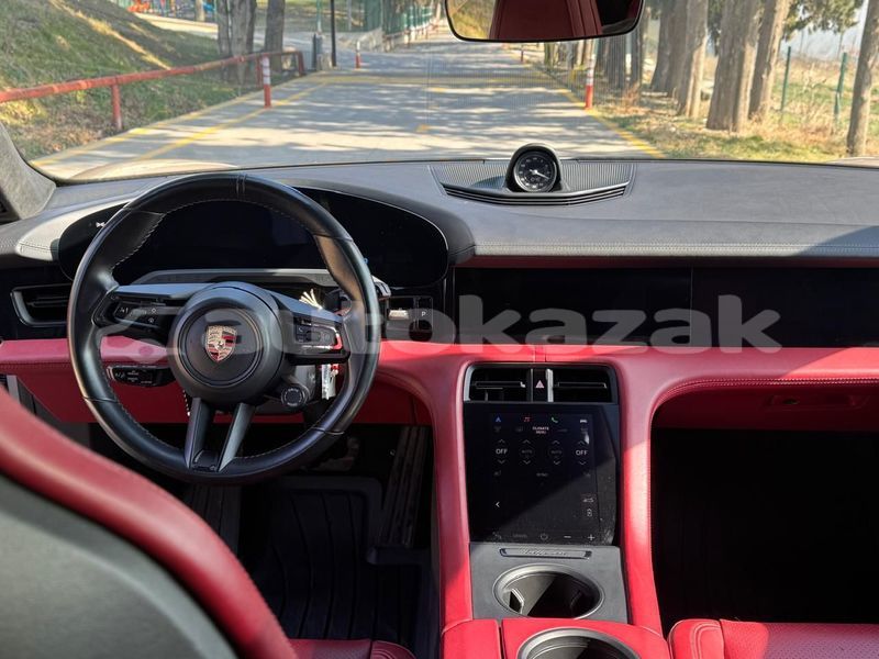 Big with watermark porsche panamera taraz georgiyev 5815