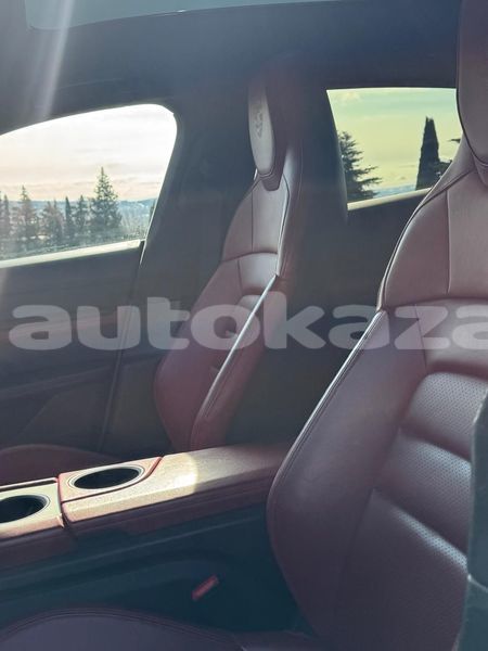 Big with watermark porsche panamera taraz georgiyev 5815