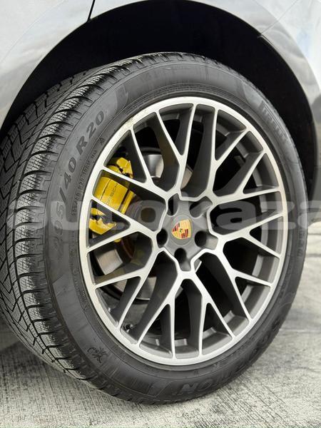 Big with watermark porsche macan taraz georgiyev 5819