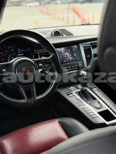 Big with watermark porsche macan taraz georgiyev 5819