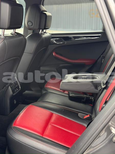 Big with watermark porsche macan taraz georgiyev 5819