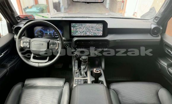 Buy Used Toyota Land Cruiser Prado Silver Car in Georgiyev in Taraz Buy Used Toyota Land Cruiser Prado Silver Car in Georgiyev in Taraz