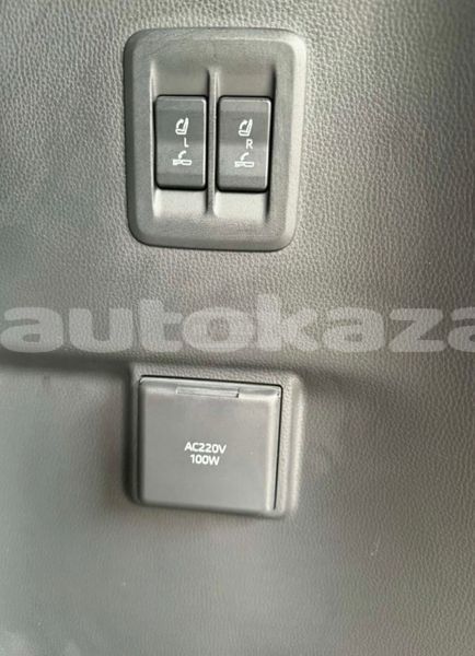 Big with watermark toyota land cruiser prado taraz georgiyev 5827