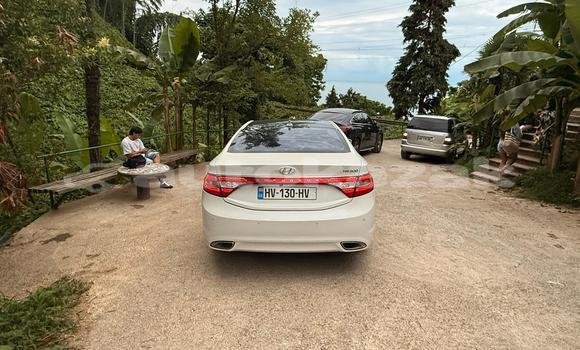 Buy Used Hyundai Grandeur White Car in Almati in Almati Buy Used Hyundai Grandeur White Car in Almati in Almati