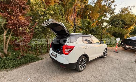 Buy Used SsangYong Tivoli White Car in Almati in Almati Buy Used SsangYong Tivoli White Car in Almati in Almati