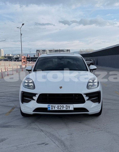 Big with watermark porsche macan taraz georgiyev 5840