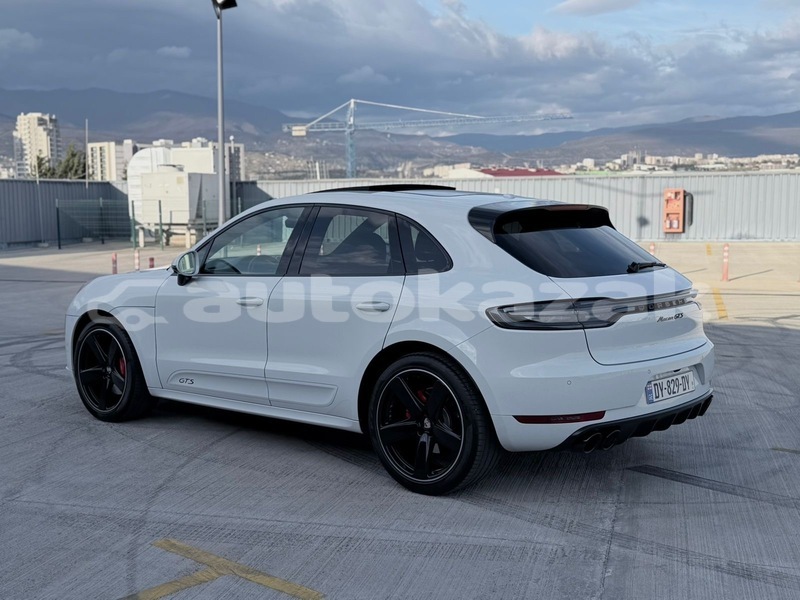 Big with watermark porsche macan taraz georgiyev 5840