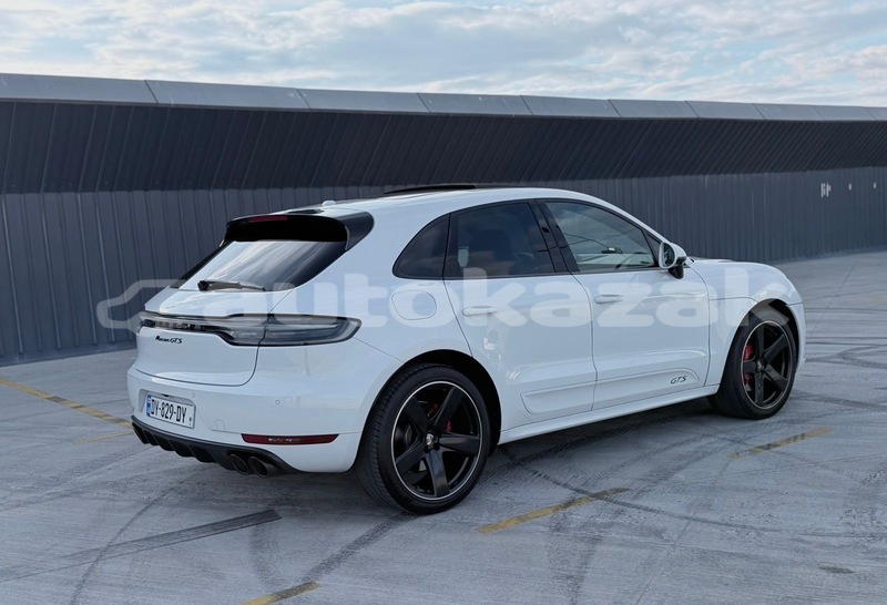 Big with watermark porsche macan taraz georgiyev 5840