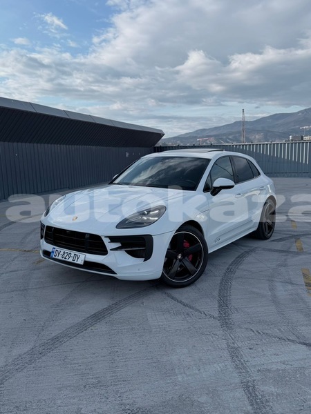 Big with watermark porsche macan taraz georgiyev 5840