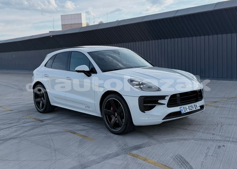 Big with watermark porsche macan taraz georgiyev 5840