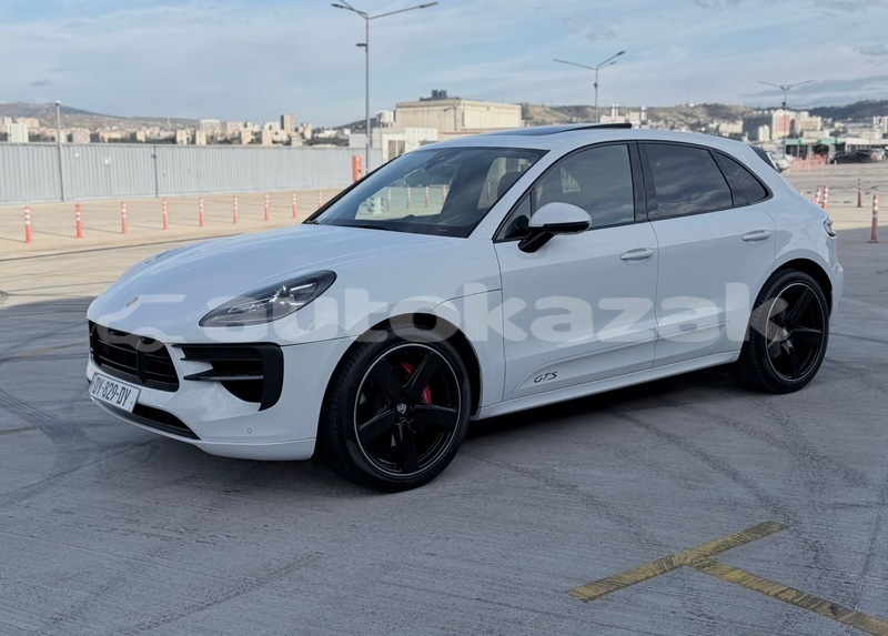 Big with watermark porsche macan taraz georgiyev 5840