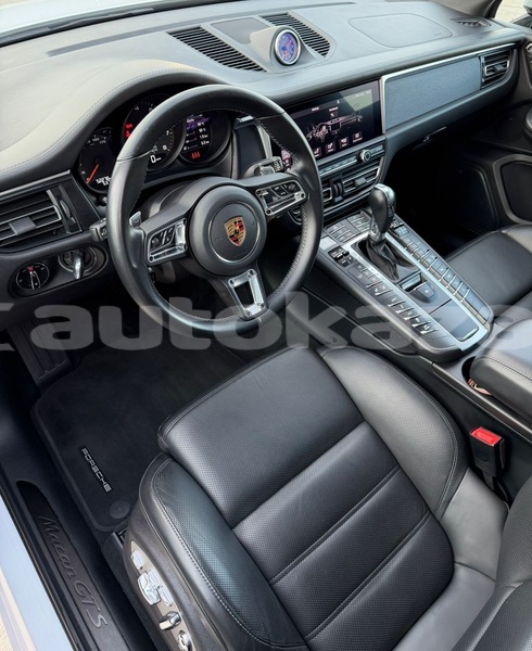 Big with watermark porsche macan taraz georgiyev 5840