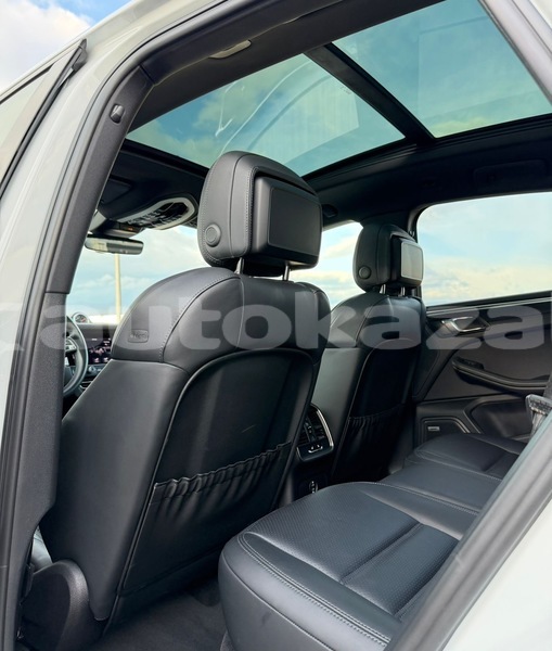 Big with watermark porsche macan taraz georgiyev 5840