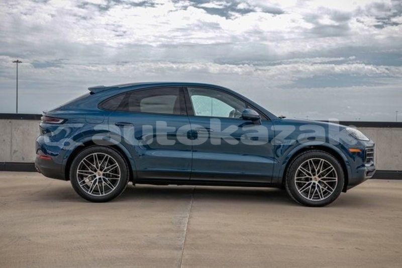 Big with watermark porsche cayenne taraz georgiyev 5841
