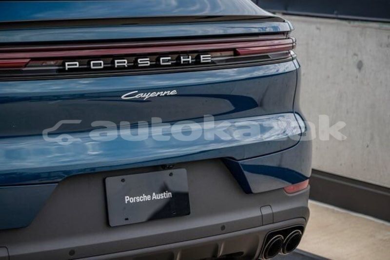 Big with watermark porsche cayenne taraz georgiyev 5841