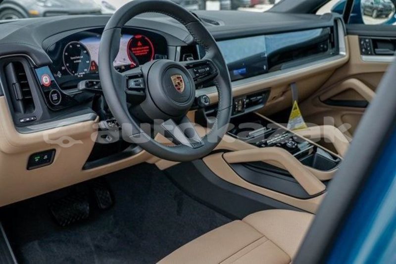 Big with watermark porsche cayenne taraz georgiyev 5841